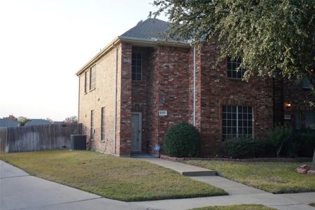 5445 Avery Lane