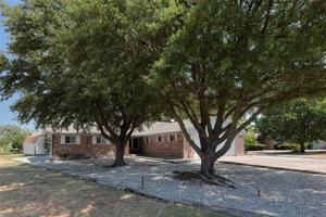 102 Lakeview Drive