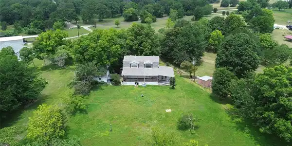 2225 SE County Road 2160