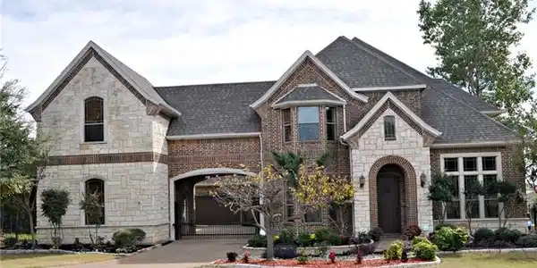 8808 Summit Point Court