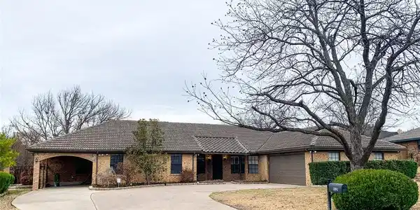 8324 Crosswind Drive
