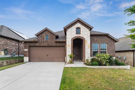 2908 Frio Road