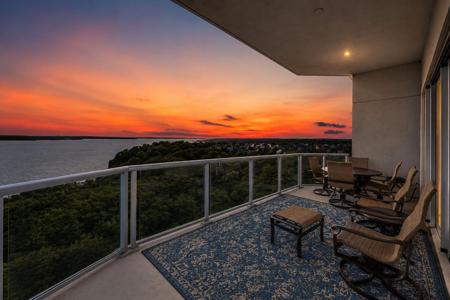 2800 Lakeside Parkway