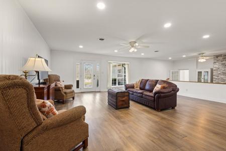 1053 Paradise Cove Road
