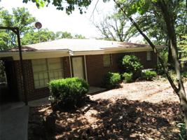 911 Country Club Road