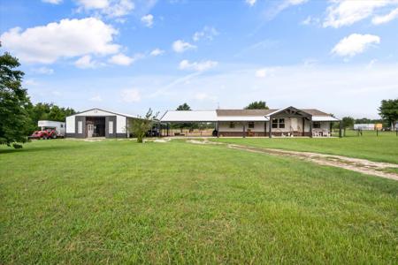 810 SE County Road 2260