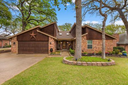 826 Lake Forest Court