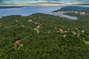 5 Lakecrest