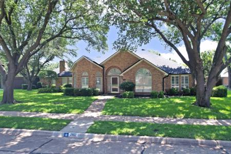 2902 Live Oak Drive