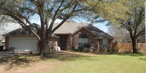 813 Emily Trail