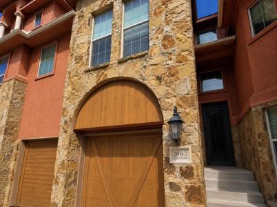 2600 Piazza Court