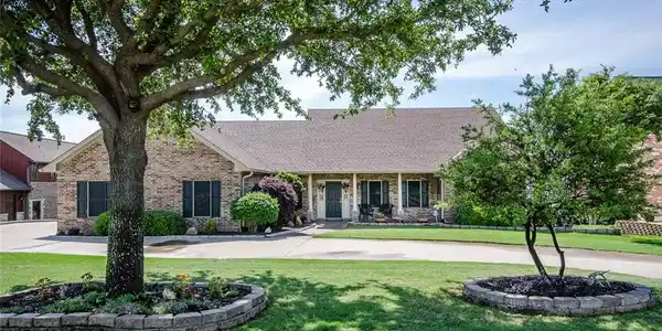 414 Moonlight Drive