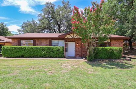 1203 E Apache Trail