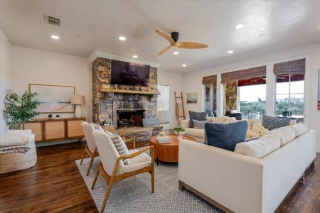 1653 Scenic Drive