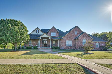 811 Mallard Pointe Drive