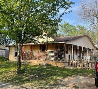912 N Traylor