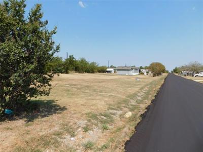 121 N Lewald Lane