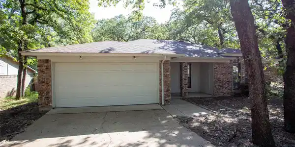 632 Lake Crest Parkway