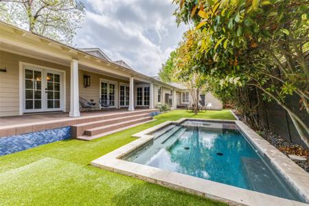 7107 La Vista Drive