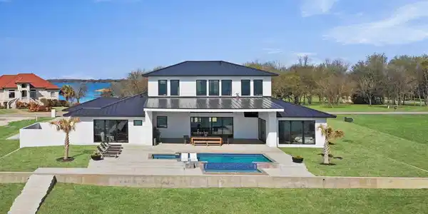 2205 Lakeview Landing