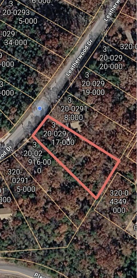 Image 2: Boundary approximated in red.