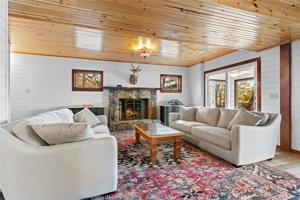 11804 White Oak Drive