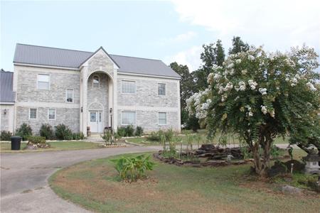 3 Bunker Hill Lane