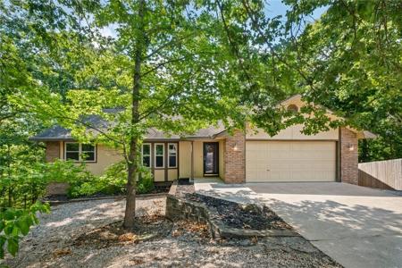 13 Oakham Circle