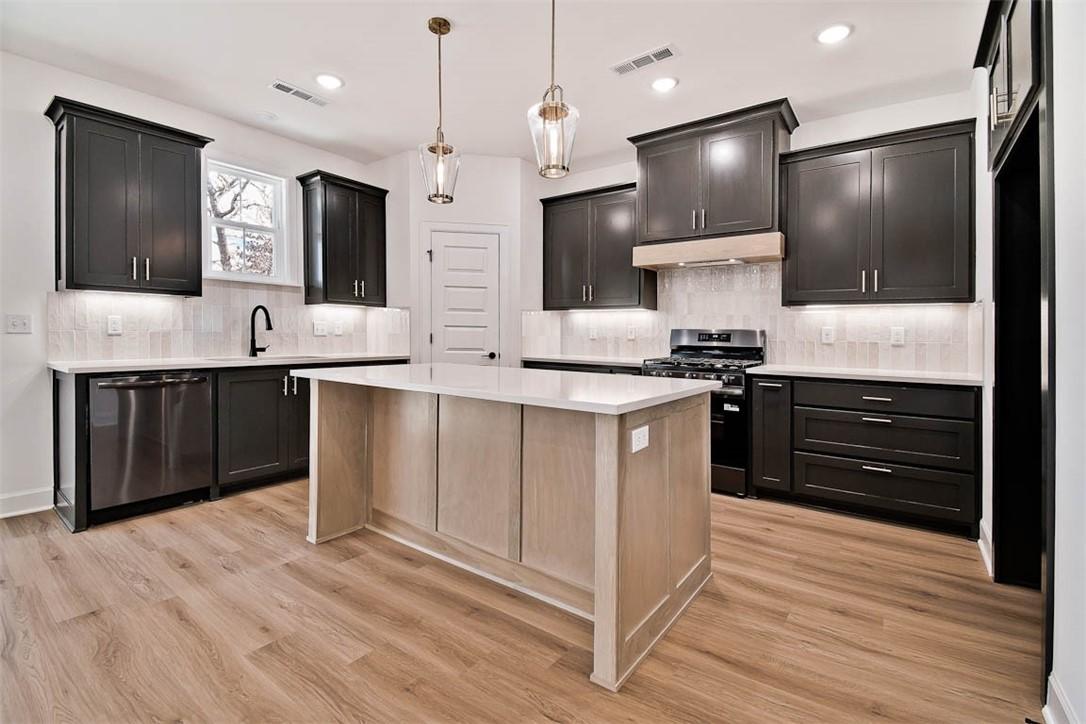 Image 3: Sample Photo: Same plan, final finishes may vary