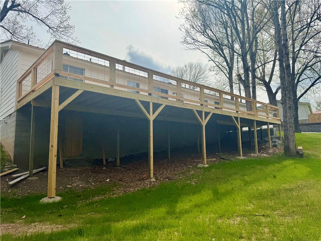 Image 4: View of back deck with storage under deck.