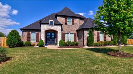 940 Via Firenze Avenue