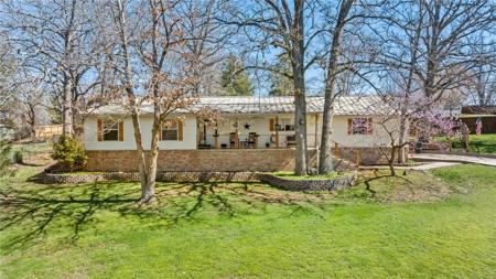 9570 Lakewoods Drive
