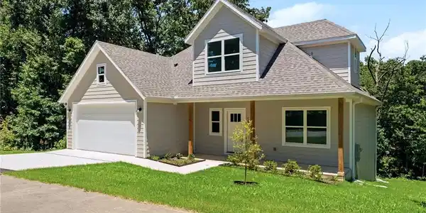 13 Salisbury Drive