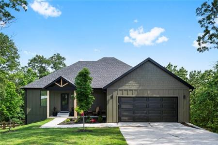 10 Aberfeld Lane