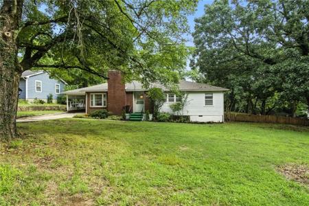 305 E North Street