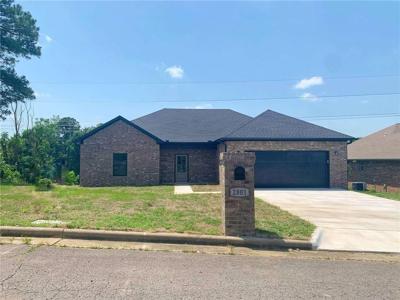 2801 N Louisville Avenue