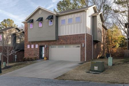 1496 Desoto Place