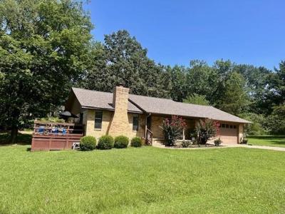 108 Lakeview Circle