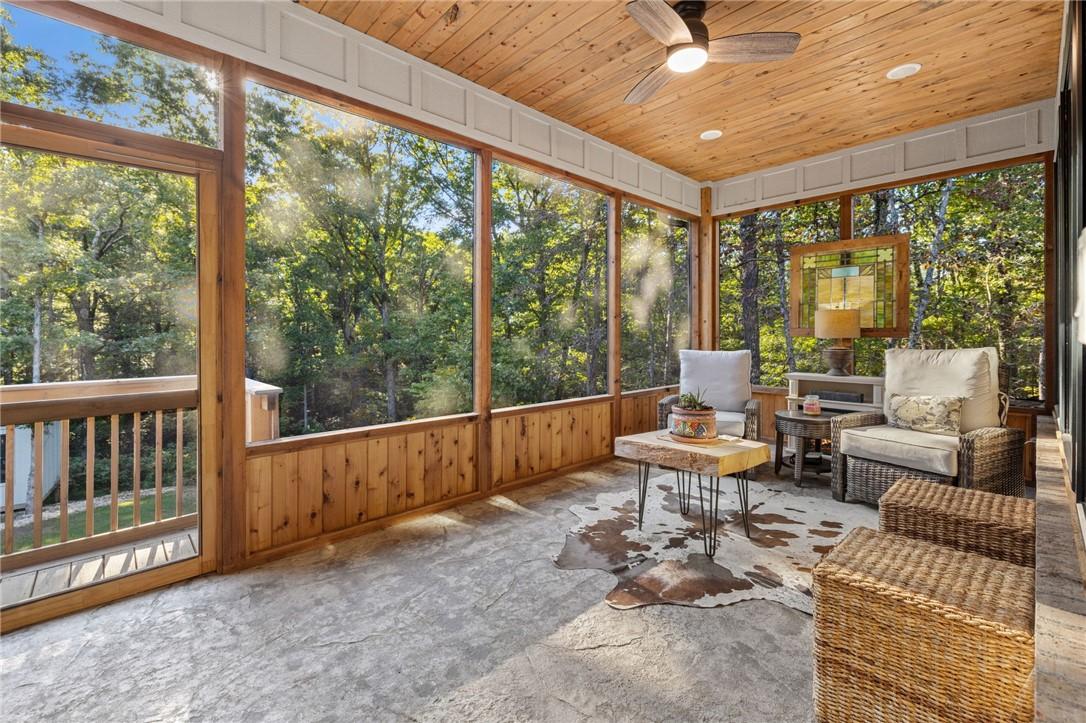 Image 4: Imagine peaceful mornings or evenings entertaining
