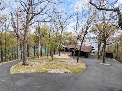 826 Cobblestone Lane