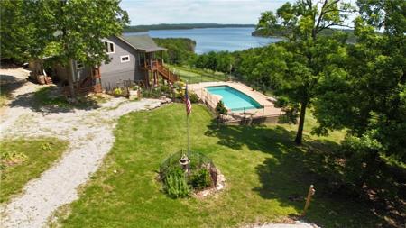 139 North Point Drive