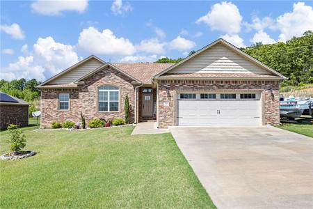 325 Crestwood Lane