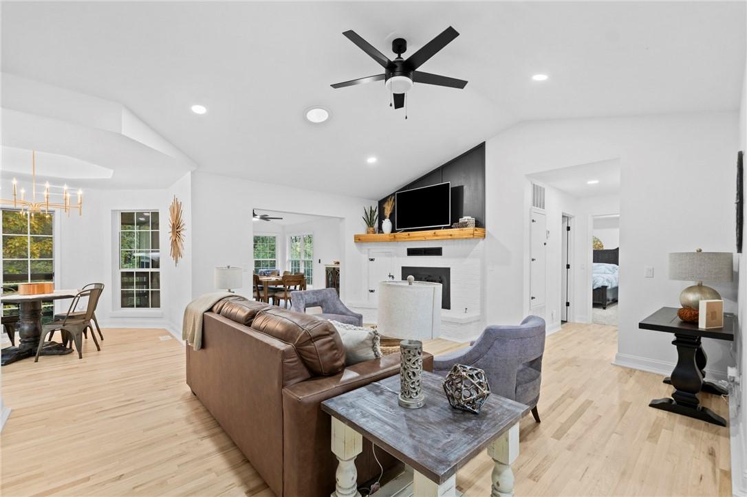 Image 1: Living room