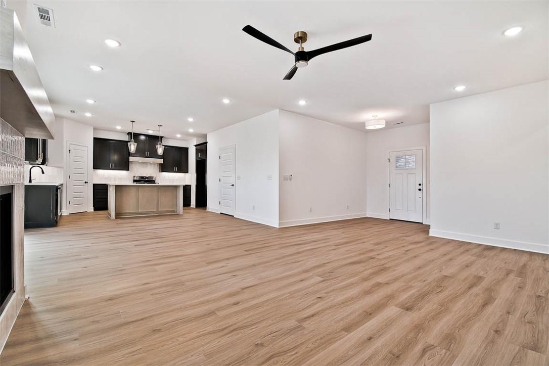 Image 4: Sample Photo - same floor plan, final finishes may