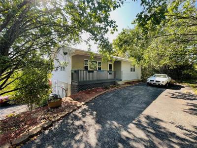 48 Hickory Lane