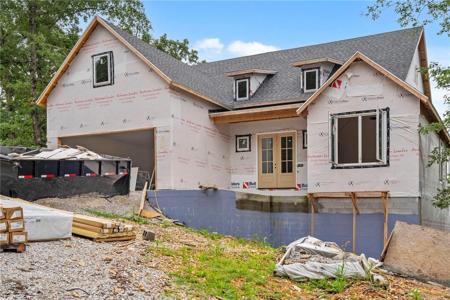 17 Newbury Lane