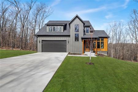 6 Kinloch Drive