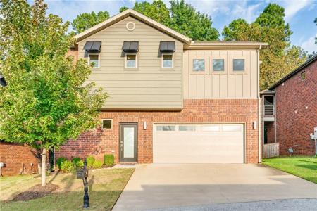 1496 N Desoto Place
