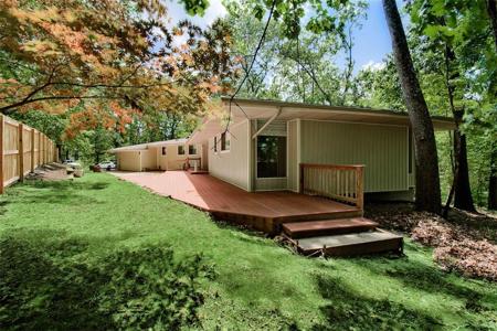 112 N Pleasant Ridge Drive