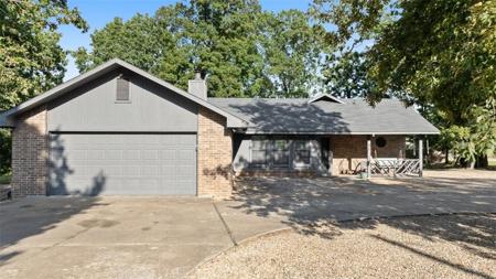 15 Dunbarton Circle
